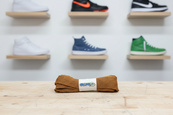 a pair of flat nutmeg brown 20mm wide shoelaces